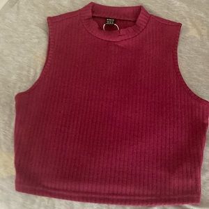 SHEIN Sleeveless Polo Crop Top